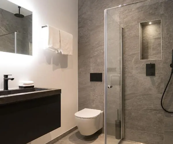 Midtown Aparthotel 3*