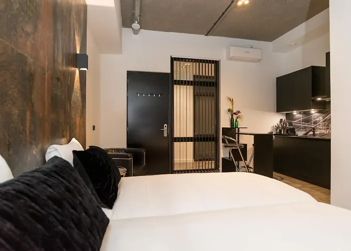 Midtown Apartahotel 3*